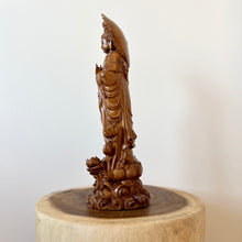 Load image into Gallery viewer, Green Sandalwood Shakymuni Buddha
