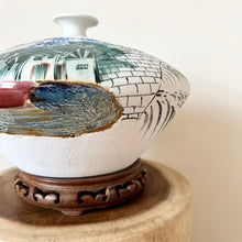 Load image into Gallery viewer, Oriental Porcelain Squat Vase