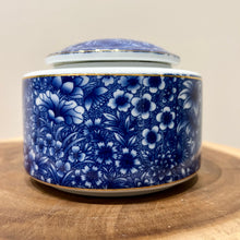 Load image into Gallery viewer, Porcelain Jewellery Trinket Box
